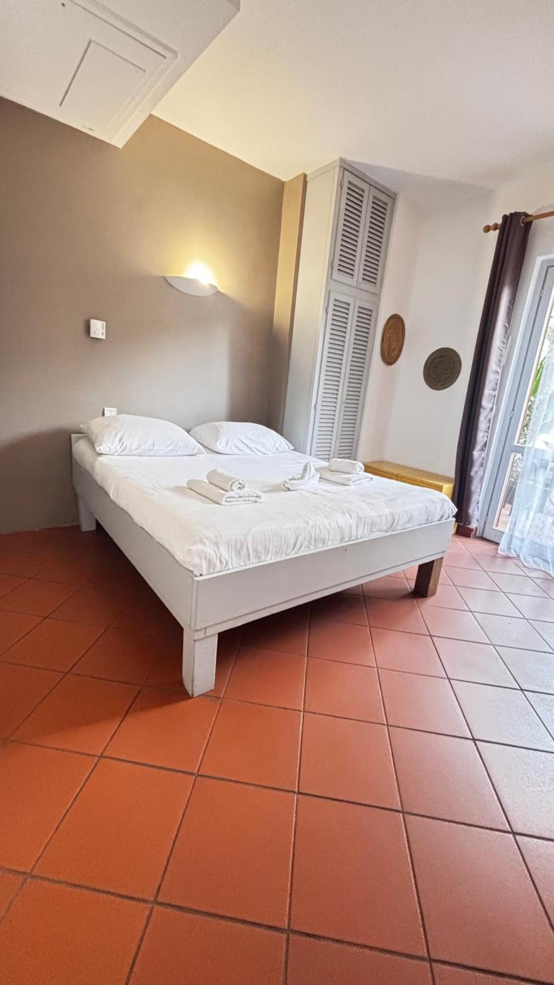 Hotel La Bastide Le Lavandou Dış mekan fotoğraf