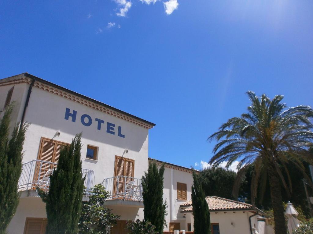 Hotel La Bastide Le Lavandou Dış mekan fotoğraf